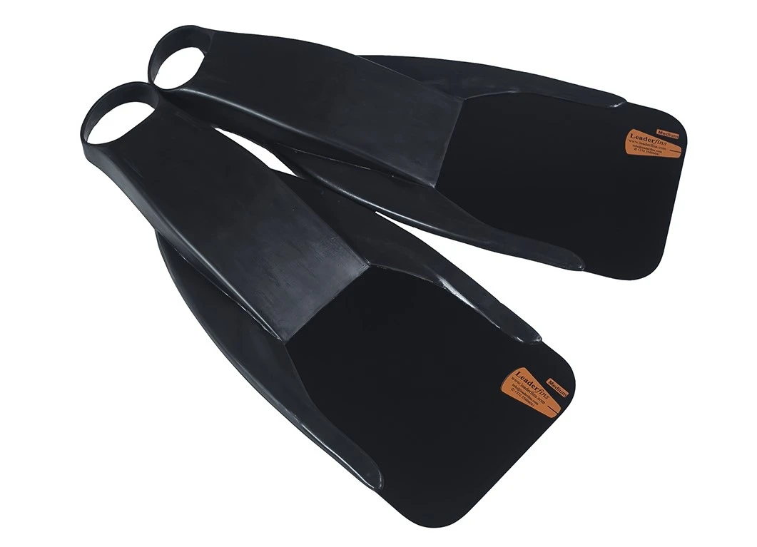 Palmes De Sauvetage Avec Angle SAVER PROFESSIONAL CARBONE LEADERFINS 1 Palmes De Sauvetage Avec Angle SAVER PROFESSIONAL CARBONE LEADERFINS